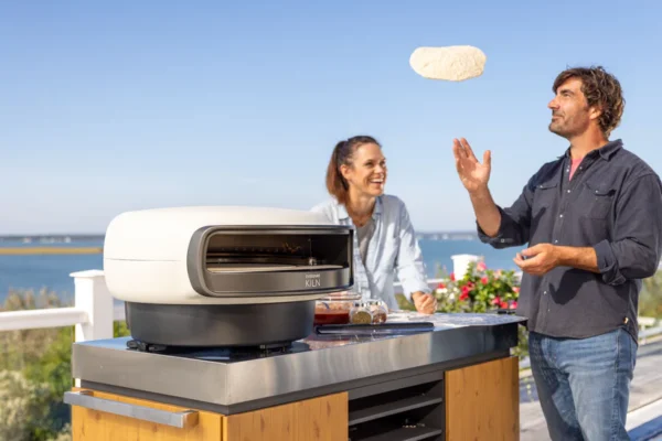 Everdure KILN 2 pizzaahi