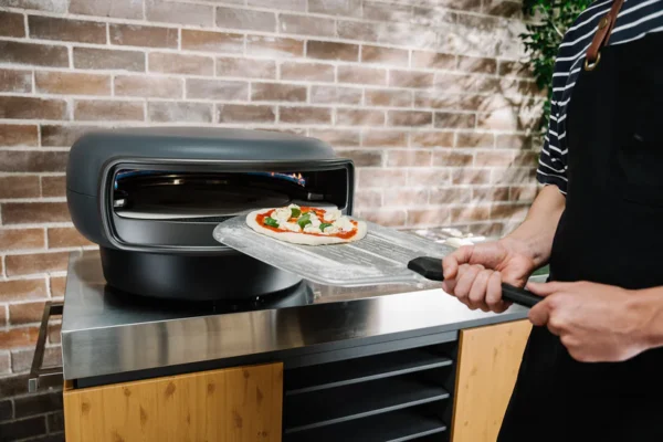 Everdure KILN 2 pizzaahi